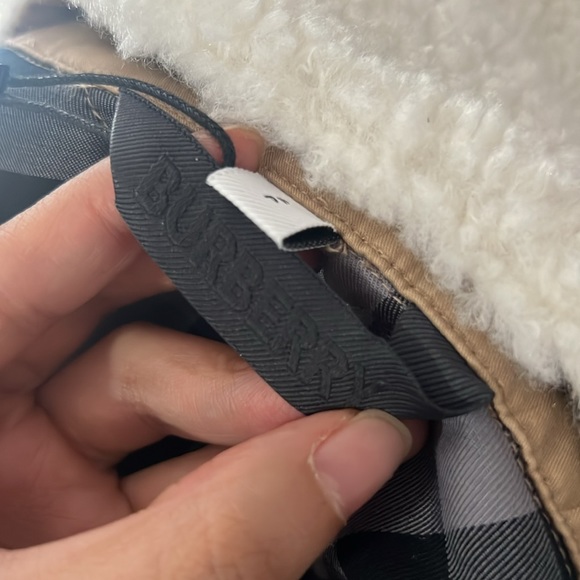 NWT Burberry tan quilted jacket coat with removable Sherpa neck lining, size S - Picture 11 of 11